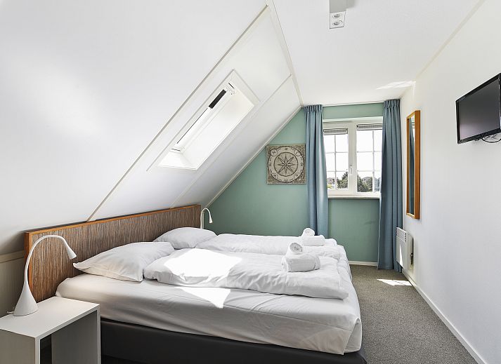 Guest house 454085 - Bungalow Noordzeekust - Beach Resort Ooghduyne | 12-persoons villa | 12C