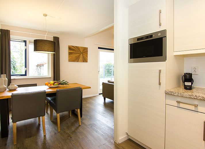 Verblijf 454086 - Bungalow Noordzeekust - Beach Resort Ooghduyne | 4-persoons villa | 4L1