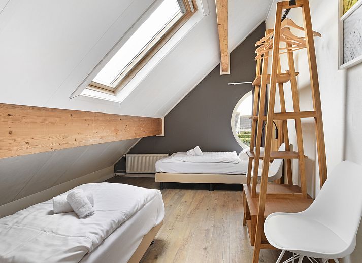 Verblijf 454090 - Bungalow Noordzeekust - Beach Resort Ooghduyne | 8-persoons kindervilla | 8LK