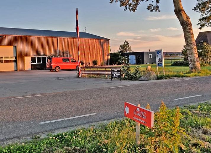 Luxe toiletartikelen in Huisje in Warmenhuizen, vakantieaccommodatie aan de Noordzeekust in Noord-Holland, voor een comfortabel verblijf.