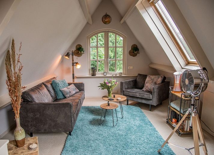 Casa Allegria in Bergen, Noord-Holland, vakantiehuis met weelderige tuin en groene omgeving aan de Noordzeekust.