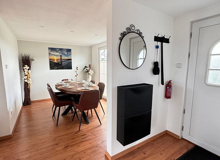 Unterkunft 460120 - Ferienhaus IJsselmeerkust - Vakantiehuis Ela mit Holzgrill, Garten und Terrasse