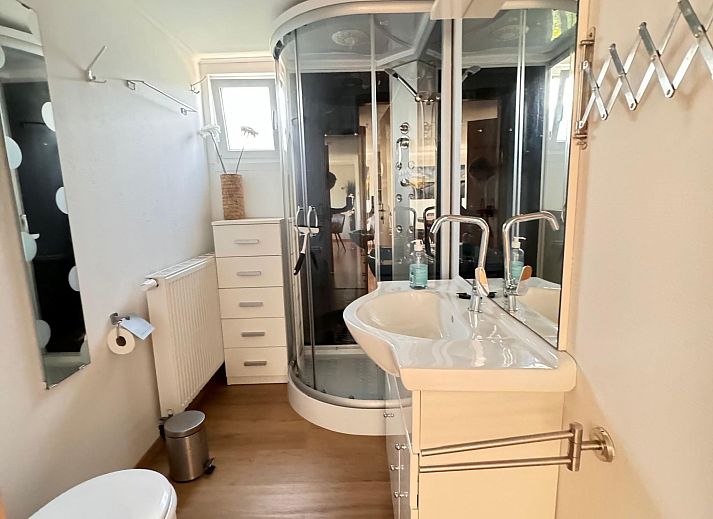 Unterkunft 460120 - Ferienhaus IJsselmeerkust - Vakantiehuis Ela mit Holzgrill, Garten und Terrasse