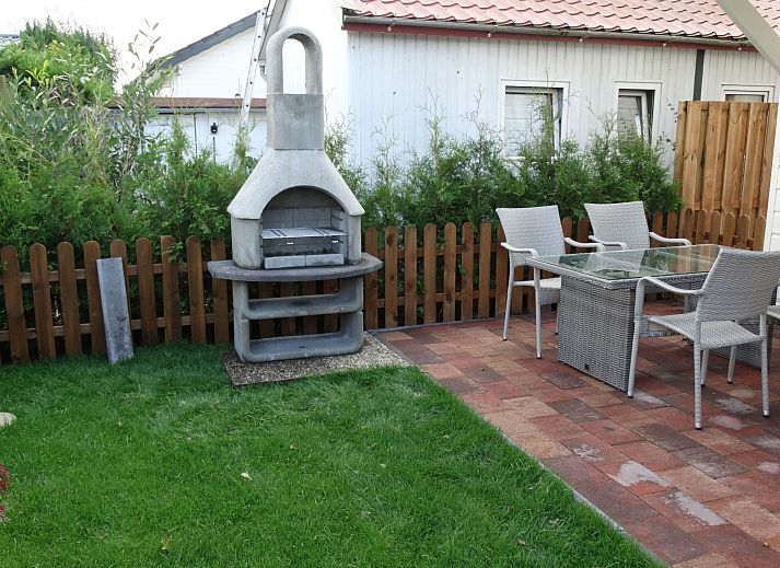 Verblijf 460124 - Vakantiewoning IJsselmeerkust - Vakantiehuis Schmuckes neuwertiges Ferienhaus  auf einer kle