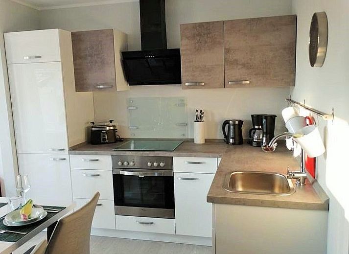 Verblijf 460124 - Vakantiewoning IJsselmeerkust - Vakantiehuis Schmuckes neuwertiges Ferienhaus  auf einer kle