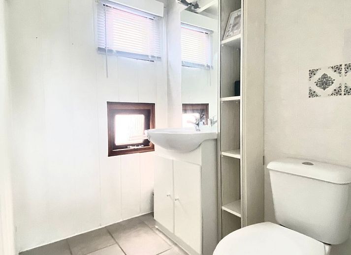 Guest house 460125 - Apartment IJsselmeerkust - Appartement Familienfreundliches Ferienhaus "Angel" mit Gart