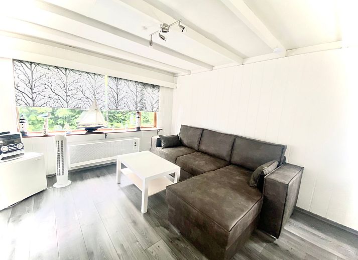 Guest house 460125 - Apartment IJsselmeerkust - Appartement Familienfreundliches Ferienhaus "Angel" mit Gart