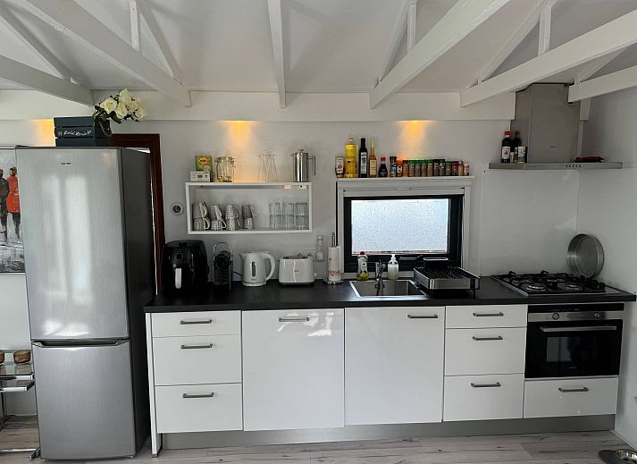 Verblijf 460139 - Vakantiewoning IJsselmeerkust - Vakantiehuis in Wervershoof mit Terrasse und Garten