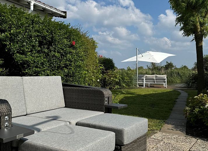 Verblijf 460139 - Vakantiewoning IJsselmeerkust - Vakantiehuis in Wervershoof mit Terrasse und Garten