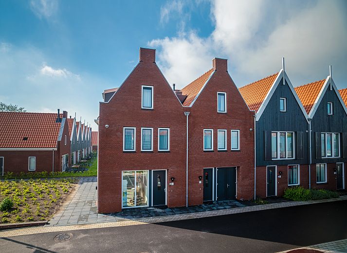 Volendam 4CA appartement in Volendam met traditionele gevels en moderne uitstraling, gelegen aan de IJsselmeerkust, Noord-Holland.