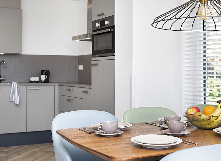 Ontspannen bij de haard in Volendam 6-persoons bungalow, IJsselmeerkust.