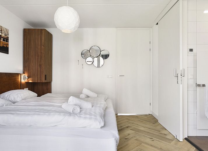 Eetruimte in Volendam 6-persoons bungalow, stijlvol en modern in Noord-Holland.