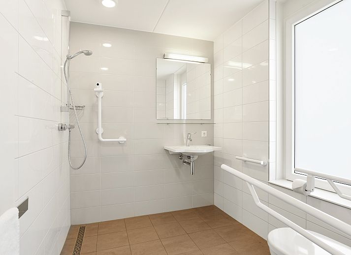 Eetruimte in Volendam 6-persoons bungalow, stijlvol en modern in Noord-Holland.