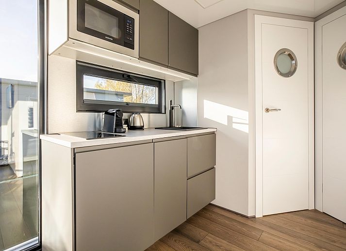 Guest house 460351 - Boat IJsselmeerkust - Marina Sunrise