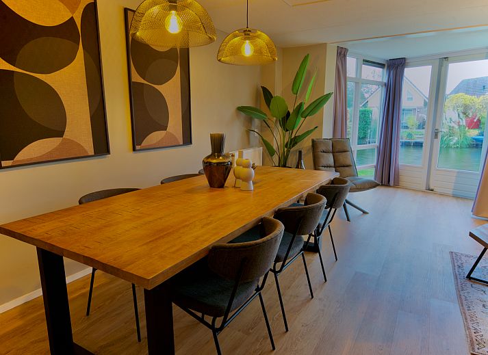 Freistehendes Haus in Medemblik, Nordholland, mit grozgiger Terrasse und grner Umgebung, ideales Ferienhaus an der Kste des IJsselmeers.