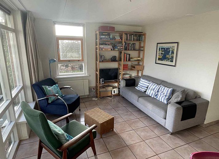 Charmantes Ferienhaus NH251 in Medemblik, IJsselmeerkueste, Nordholland, umgeben von viel Gruen.