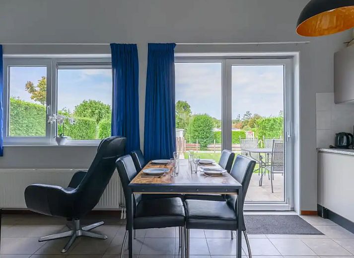 Guest house 460420 - Bungalow IJsselmeerkust - Zwanenbloem 3p. - Essenlaan 040