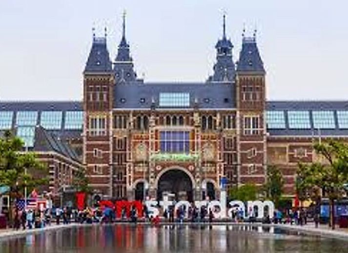 Moderne Kueche und Essbereich im Ferienhaus in Monnickendam, ideal fuer einen Urlaub an der IJsselmeerkueste, Nordholland.