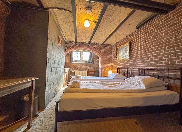 Helles Wohnzimmer im Orphanage Groot, einem Ferienhaus in Enkhuizen, Nordholland.