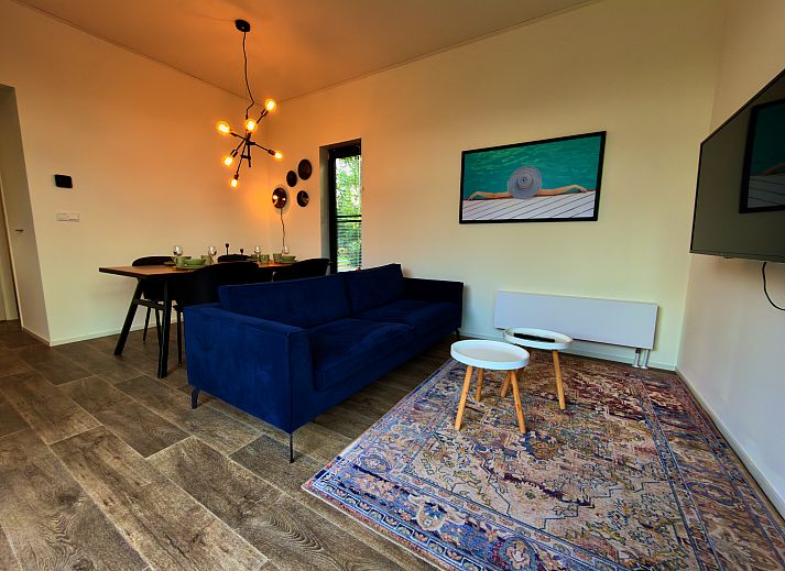 Genieen Sie die Sonne auf der Terrasse des freistehenden Hauses in Enkhuizen, das an der Kste des IJsselmeers in Nordholland liegt.