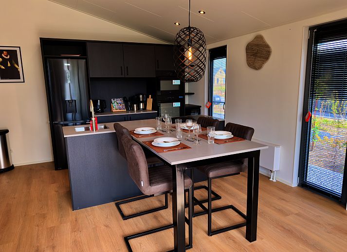 Modern detached house in Enkhuizen surrounded by nature, ideal vacation home on the IJsselmeer coast in North Holland.