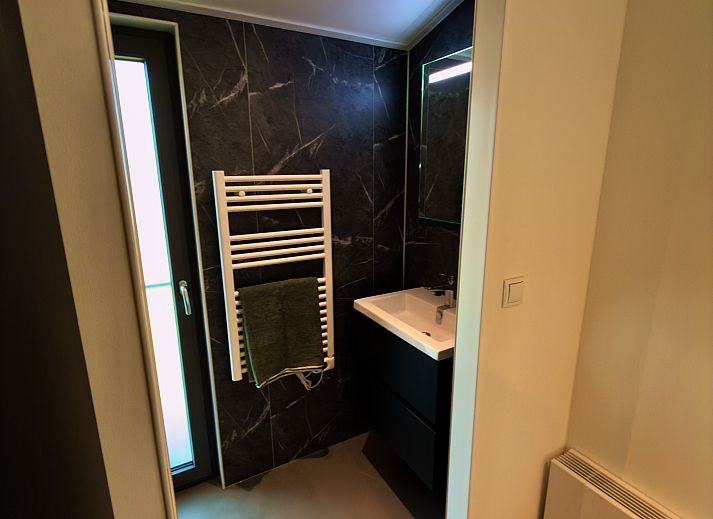 Modern detached house in Enkhuizen surrounded by nature, ideal vacation home on the IJsselmeer coast in North Holland.