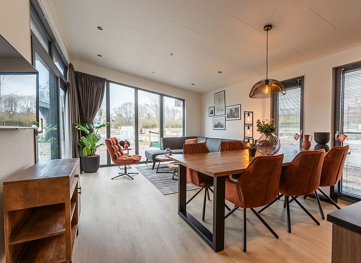 Guest house 461240 - Holiday property IJsselmeerkust - Cube Split Hottub