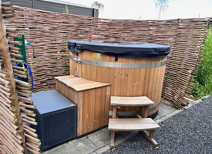 Guest house 461240 - Holiday property IJsselmeerkust - Cube Split Hottub