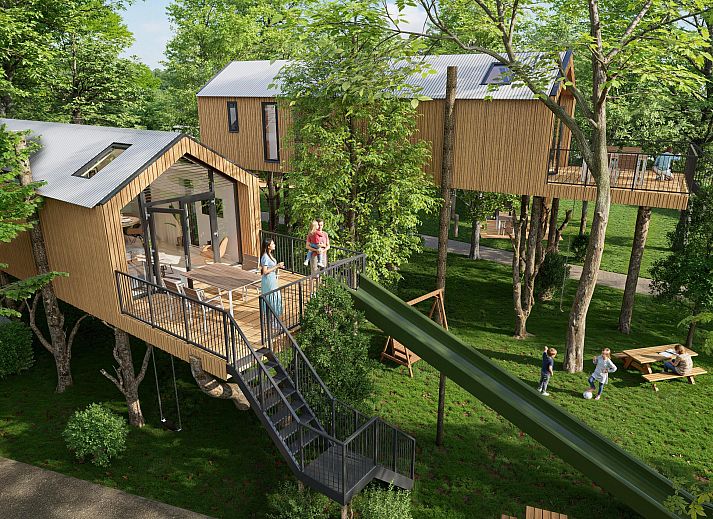 Freistehendes Haus in Enkhuizen, Nordholland, umgeben von grner Natur mit Terrasse und Rutsche fr einen entspannten Urlaub.