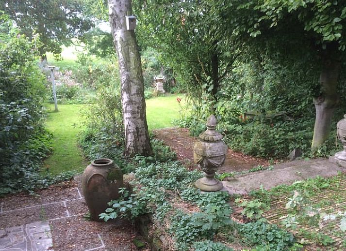 Charmant exterieur van Vakantiehuis in Edam, gelegen aan de IJsselmeerkust in Noord-Holland.