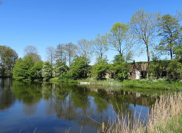 Historische gevel van Vakantiehuis in Edam, prachtig vakantieverblijf aan de IJsselmeerkust.