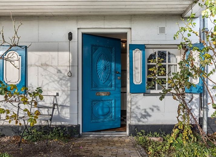 Historische gevel van Vakantiehuis in Edam, prachtig vakantieverblijf aan de IJsselmeerkust.