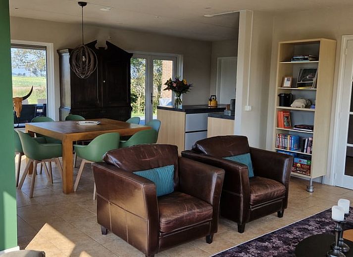 Terras van Vakantiehuis in Anna Paulowna, Waddenkust, Noord-Holland, met ruime zitgelegenheid.