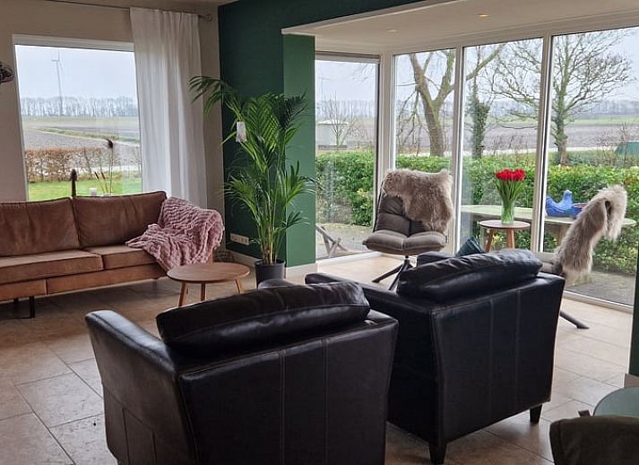 Terras van Vakantiehuis in Anna Paulowna, Waddenkust, Noord-Holland, met ruime zitgelegenheid.