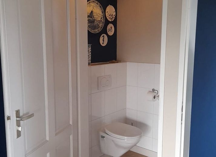 Ingang van Vakantiehuis in Anna Paulowna, Waddenkust, Noord-Holland, met huisnummer 17.