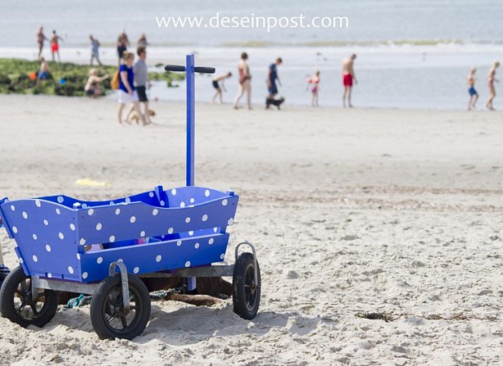 Bright living room of Callantsoog the Seinpost No. 6 vacation home in Callantsoog, North Sea coast, North Holland.