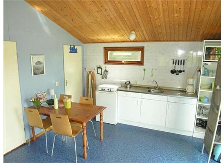 Chalet dirkshorn -park de horn, vakantiehuis met houten terras in Dirkshorn, Noord-Holland noord.