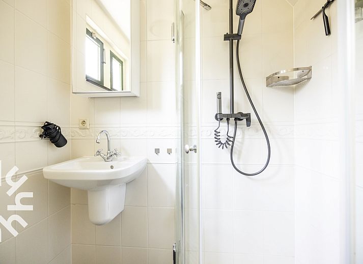 Strand in de buurt van NH495 vakantiehuis, Sint-Pancras, Noord-Holland.