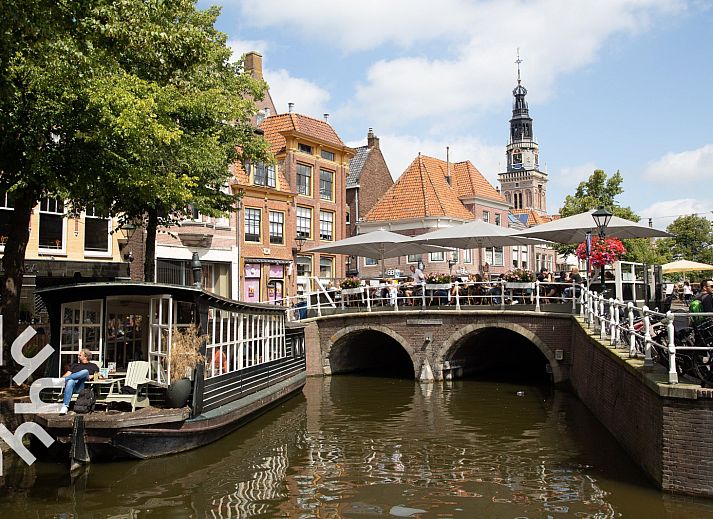 Strand in de buurt van NH495 vakantiehuis, Sint-Pancras, Noord-Holland.
