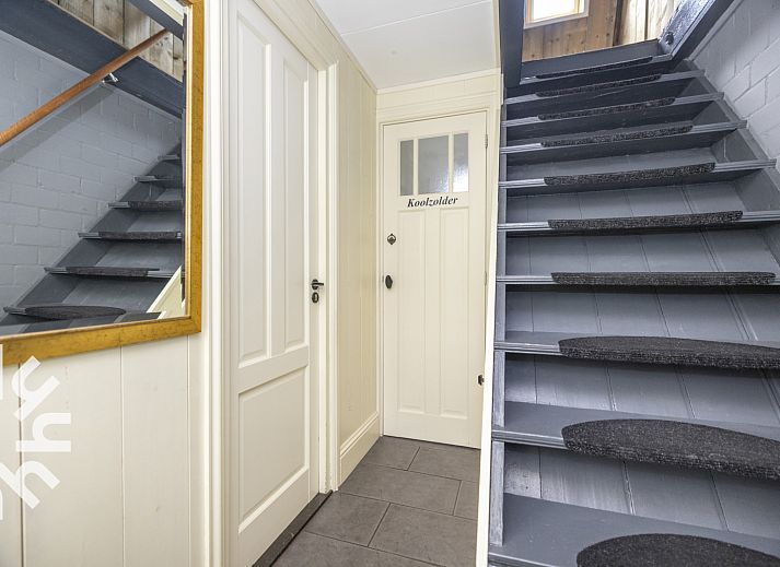 Moderne keuken in NH495 vakantiehuis, Sint-Pancras, Noord-Holland.