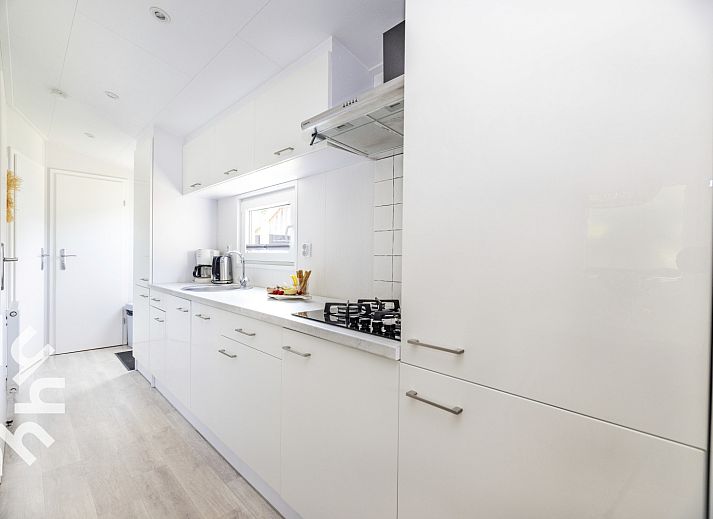 Gemuetliches Interieur des Ferienhauses NH392 in Schoorl, Nordholland.