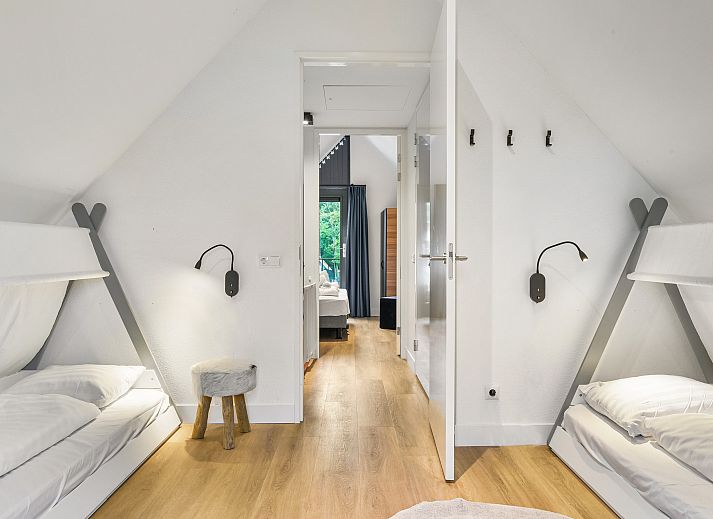 Gezellige kindvriendelijke slaapkamer in Berger Duinen bungalow, Schoorl, Noord-Holland.