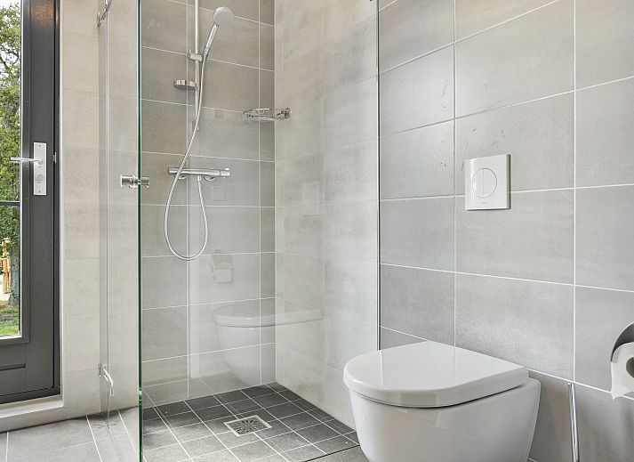 Stilvolles Esszimmer im Ferienhaus Berger Duinen, Schoorl, Nordholland.