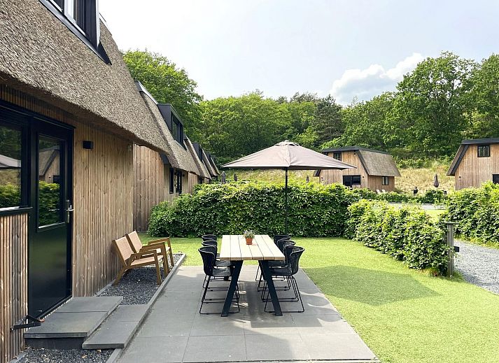 Verblijf 484244 • Vakantiewoning Noord-Holland noord • 6-persoons Duinlodge met Laadpaal & Extra Parkeerplaats