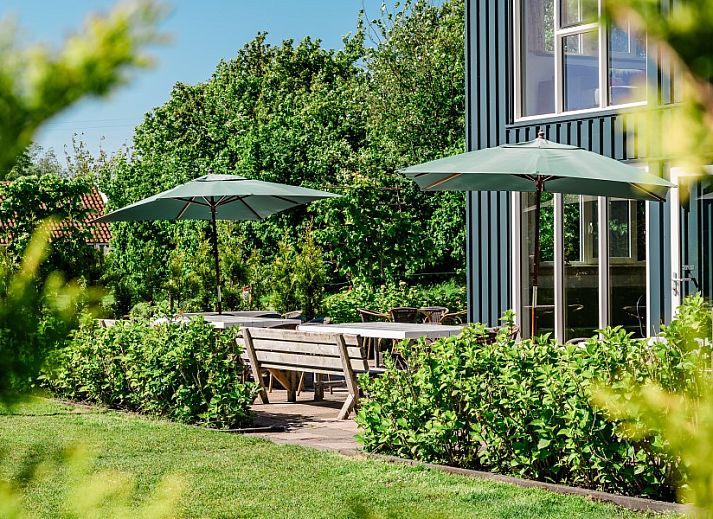 De Gouwe Droom vacation home in Bovenkarspel with playground and green garden, ideal for families on the IJsselmeer coast, North Holland.