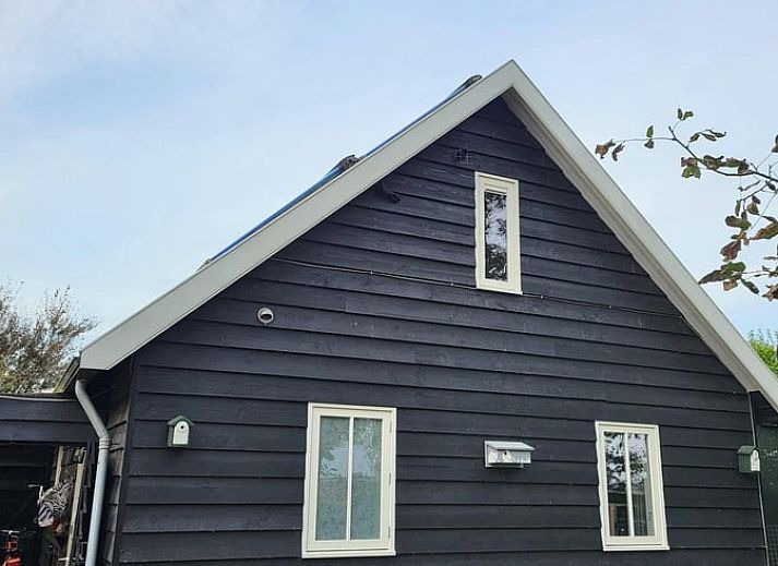 Huisje in Winkel, ein charmantes Ferienhaus in Nordholland Nord, bietet ein authentisches, laendliches Erlebnis inmitten der Natur.