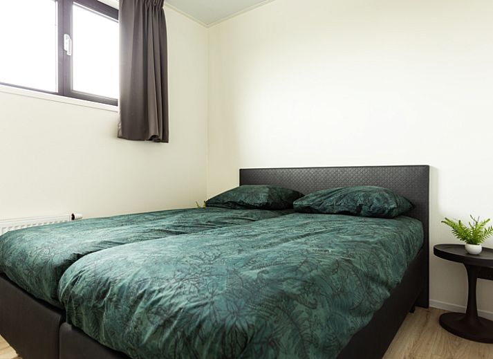 Geniessen Sie Luxus im Modul Special 6 Personen Wellness (Spa) Ferienhaus in Berkhout, Nordholland, mit herrlichem Blick auf Natur und Wasser.