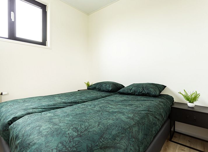 Geniessen Sie Luxus im Modul Special 6 Personen Wellness (Spa) Ferienhaus in Berkhout, Nordholland, mit herrlichem Blick auf Natur und Wasser.