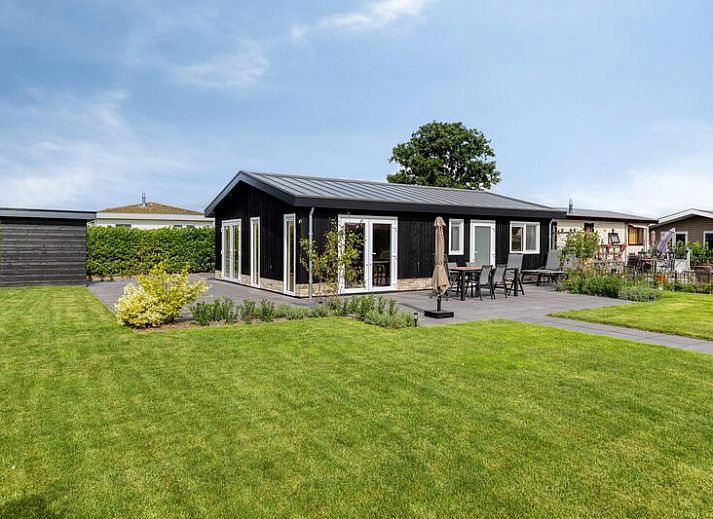 Natuurhoeve 6 personen in Berkhout, Noord-Holland. Moderne vakantiehuis met ruime tuin en terras voor ontspanning.