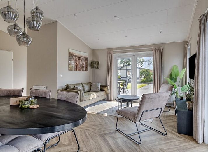 Slaapkamer in Natuurhoeve 6 personen, Berkhout. Comfortabele bedden en rustige sfeer in vakantiehuis Noord-Holland.